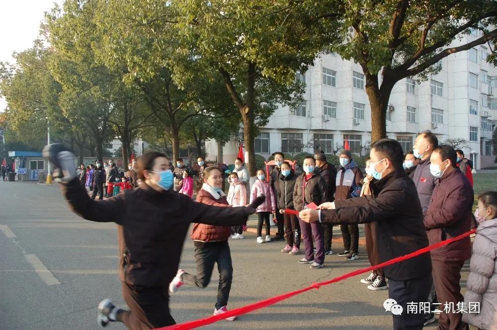 二机集团员工踏北风辞旧岁，，迎向阳启新程